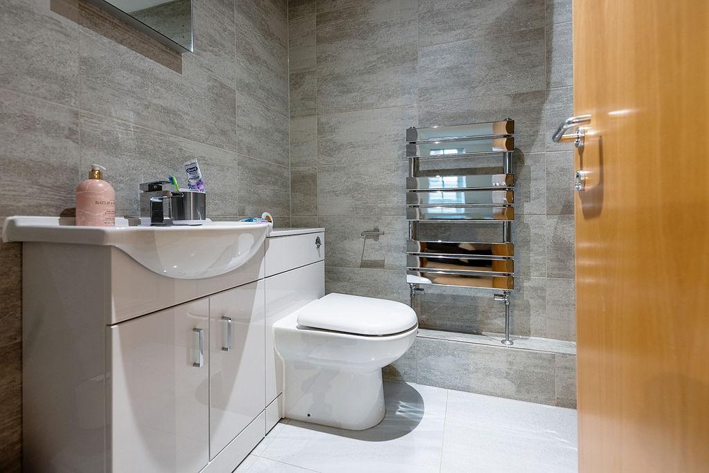 En Suite Shower Room
