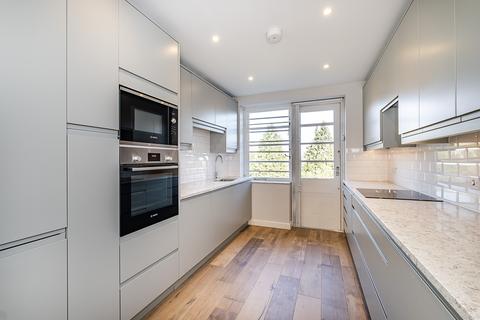 4 bedroom flat for sale, Putney Heath, London, SW15