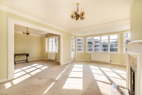 4 bedroom flat for sale, Putney Heath, London, SW15