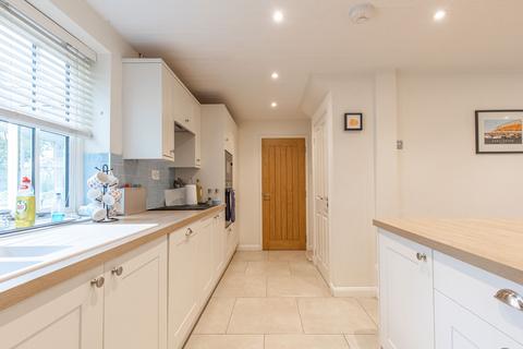 undefined, Modern Comfort and Coastal Living in Brancaster