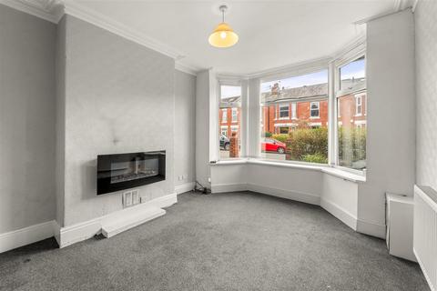 3 bedroom semi-detached house for sale, Carlton Road, Sale