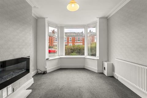 3 bedroom semi-detached house for sale, Carlton Road, Sale