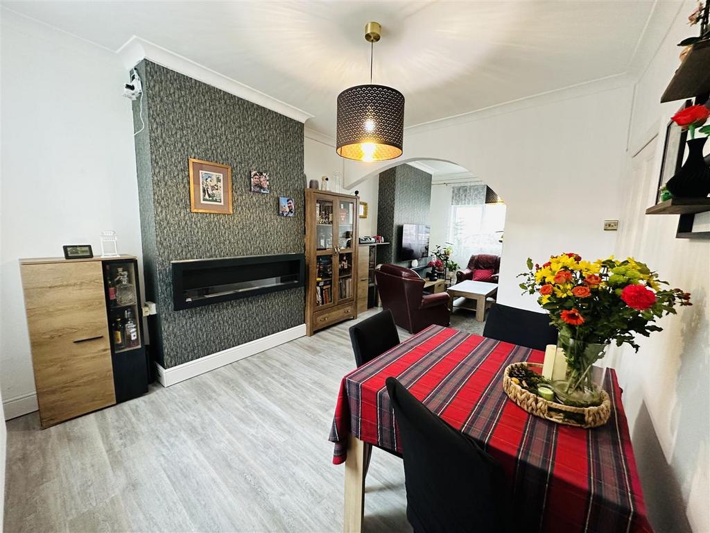 Dining Room.jpg