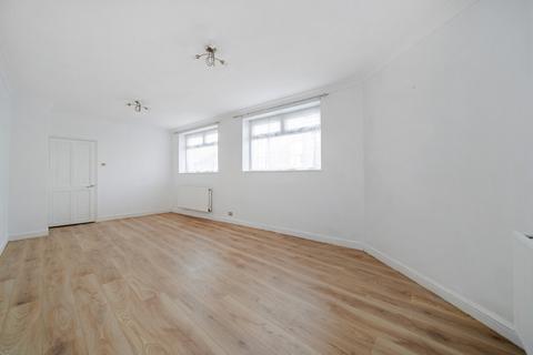 2 bedroom flat to rent, Queens Road, Hampshire PO2