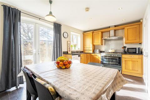 4 bedroom end of terrace house for sale, Churchill Court, Monkseaton