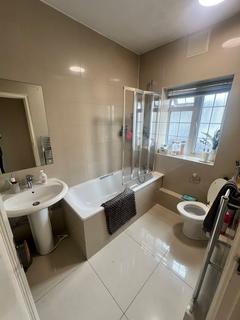 2 bedroom flat to rent, Burnham Court, Brent Street, Hendon NW4