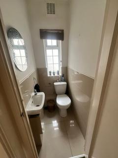 2 bedroom flat to rent, Burnham Court, Brent Street, Hendon NW4