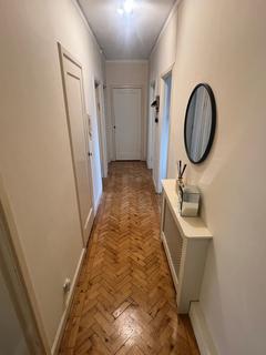 2 bedroom flat to rent, Burnham Court, Brent Street, Hendon NW4