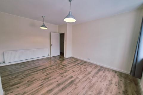 2 bedroom flat to rent, Burnham Court, Brent Street, Hendon NW4