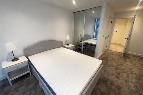 2 bedroom apartment to rent, Vista River Garden