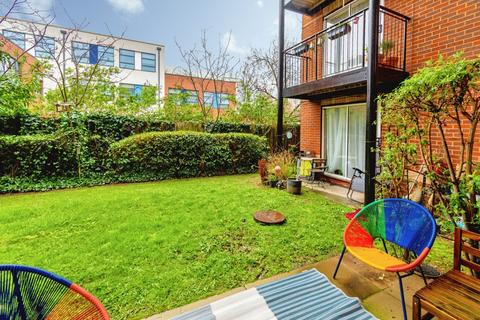 1 bedroom flat for sale, Archers Road, Banister Park, Southampton, Hampshire, SO15