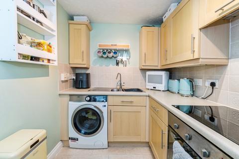 1 bedroom flat for sale, Archers Road, Banister Park, Southampton, Hampshire, SO15