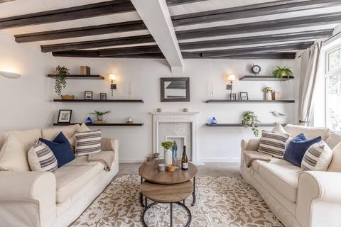 2 bedroom house for sale, Priory Way, Datchet, SL3