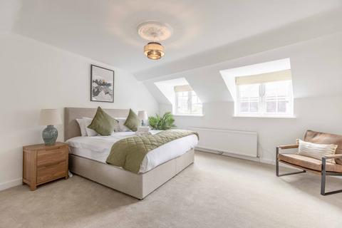 2 bedroom house for sale, Priory Way, Datchet, SL3