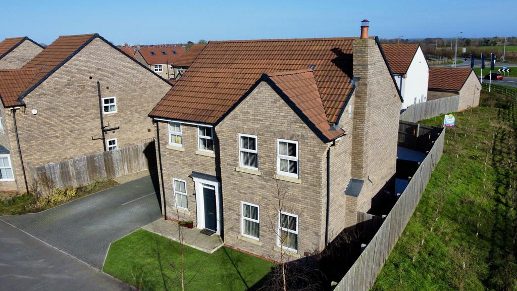 4 Bedroom House - detached for Sale