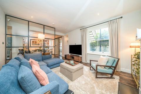 3 bedroom flat for sale, Sisters Avenue, London SW11
