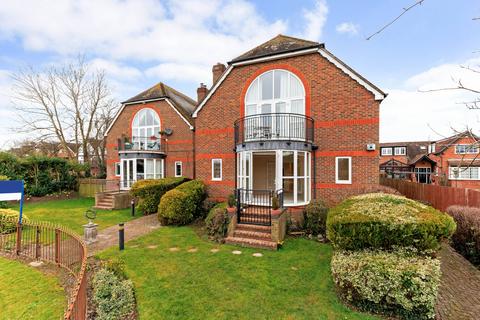undefined, Windsor Road, Windsor, SL4