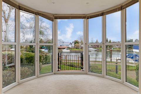 undefined, Windsor Road, Windsor, SL4