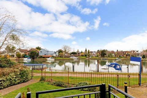 undefined, Windsor Road, Windsor, SL4
