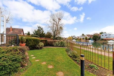 undefined, Windsor Road, Windsor, SL4