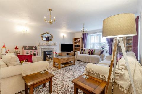 4 bedroom detached bungalow for sale, Abbeydale Drive, Mansfield