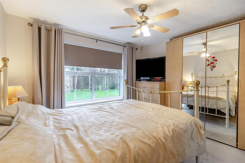 8682145-interior04.jpg