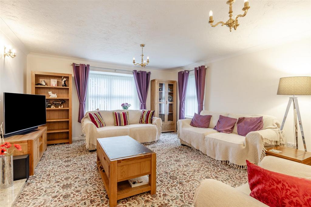 8682145-interior15.jpg