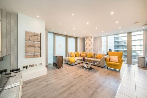 2 bedroom flat to rent, Marsh Wall, London E14