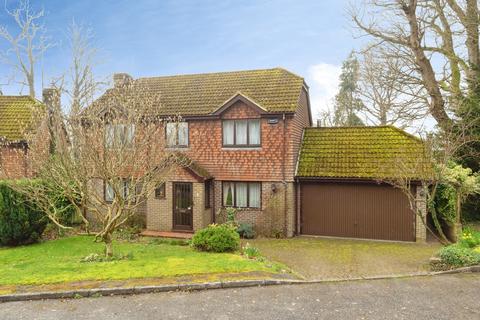 4 bedroom detached house for sale, The Spinney, Robertsbridge, East Sussex, TN32