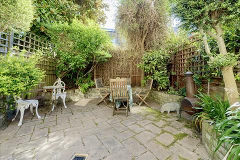 4 bedroom house for sale, Stanlake Road, Shepherd's Bush W12