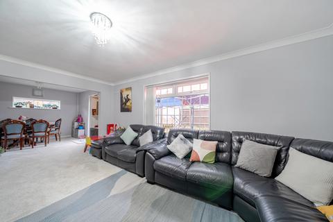 undefined, Park Avenue, Wraysbury, TW19