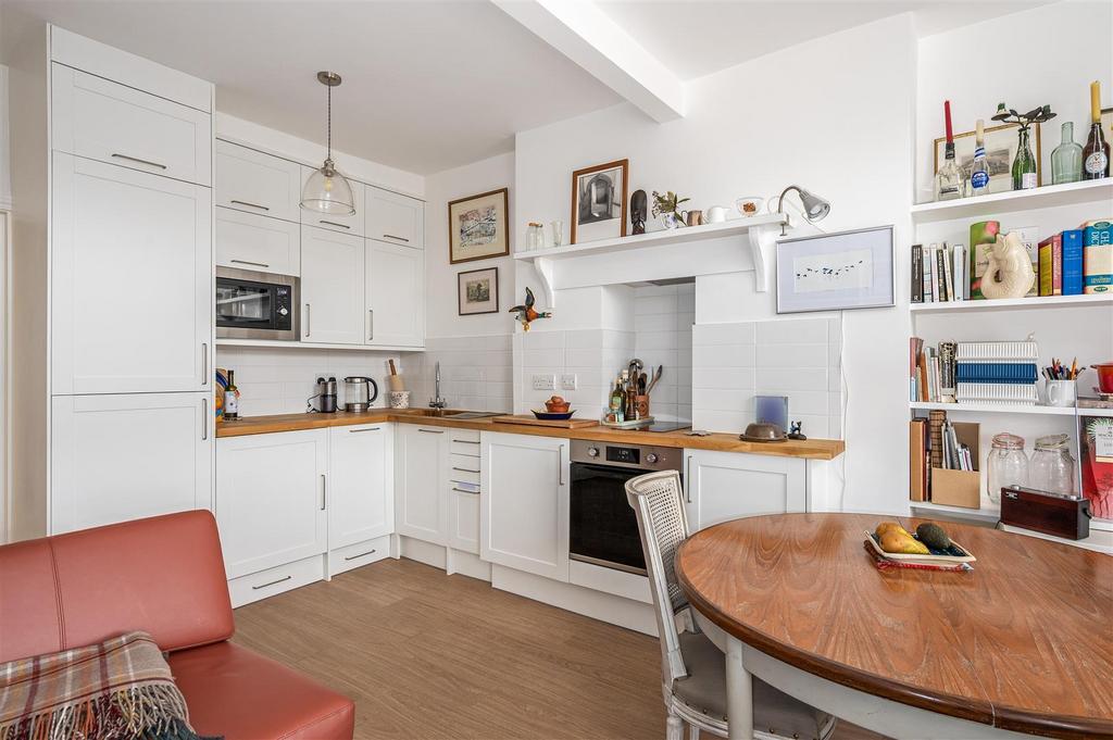 Kitchen/Dining Area