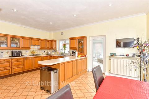 3 bedroom detached house for sale, Main Road, Emsworth PO10