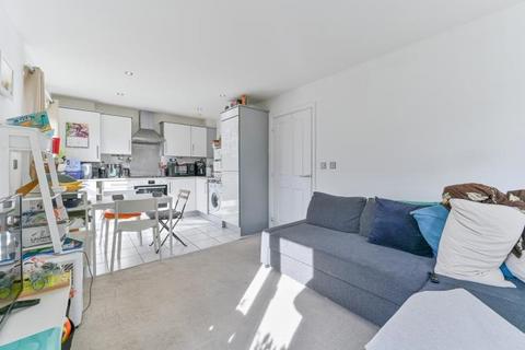 2 bedroom flat for sale, Isis House, 5 Worcester Close, London, SE20