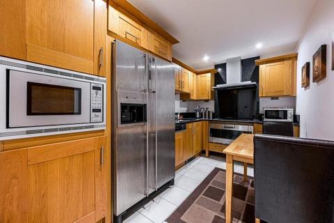 2 bedroom flat for sale, Harbour Reach, The Boulevard, Imperial Wharf, London, SW6