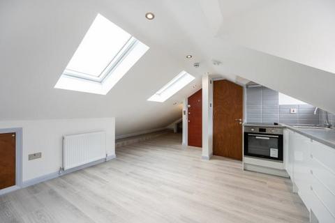1 bedroom flat for sale, Croydon Road, London, SE20