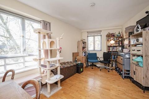 undefined, Rosebery Court, London, EC1R