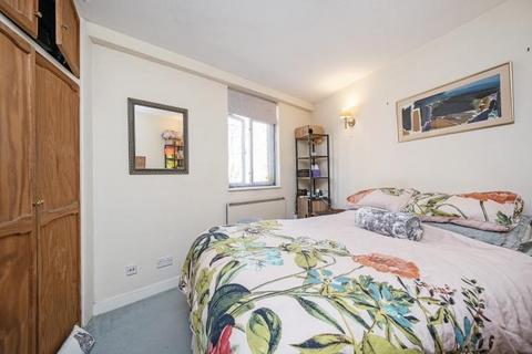 undefined, Rosebery Court, London, EC1R