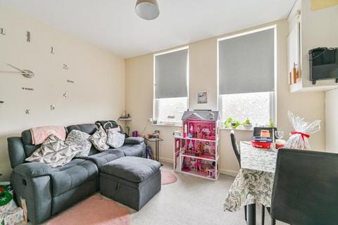 2 bedroom flat for sale, Manor Road, Beckenham, BR3