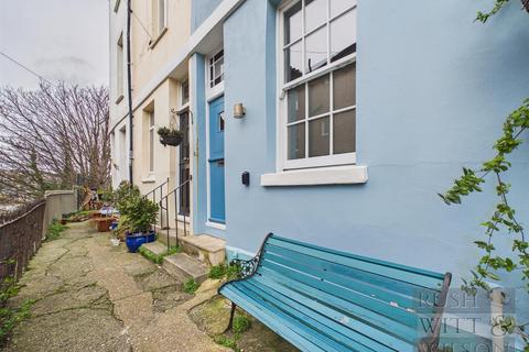 3 bedroom terraced house for sale, Castle Hill Road, Hastings
