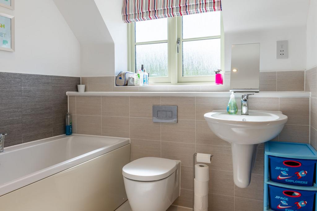 En-suite bathroom