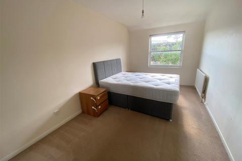 undefined, Chantry Court, Herts AL10