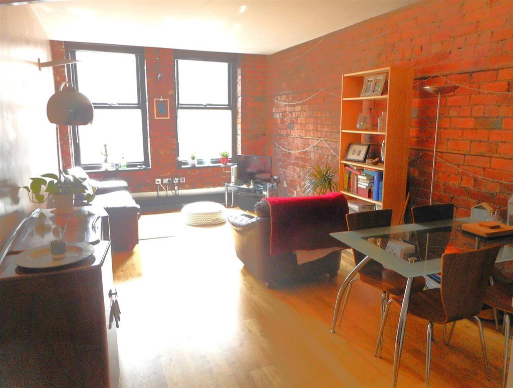 Lounge dining room