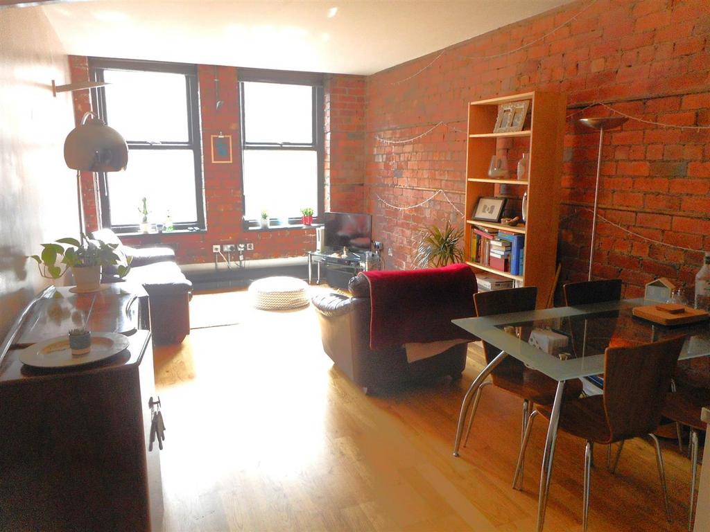 Lounge dining room