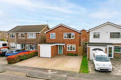 undefined, Raphael Drive, Southend-on-sea, SS3