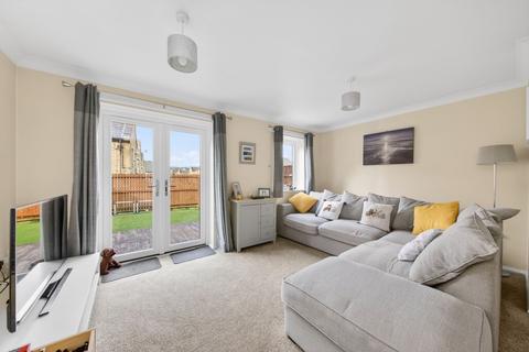 3 bedroom end of terrace house for sale, Greenlea Court, Huddersfield, HD5