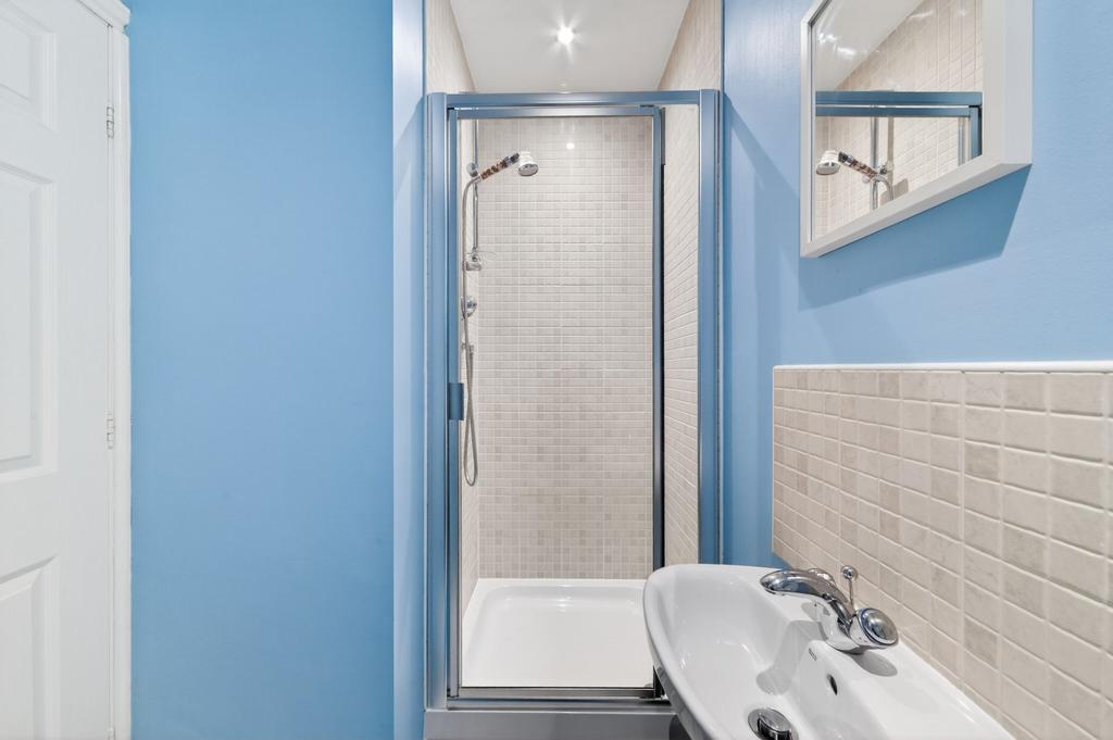 Bedroom one en suite shower room