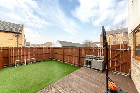 3 bedroom end of terrace house for sale, Greenlea Court, Huddersfield, HD5