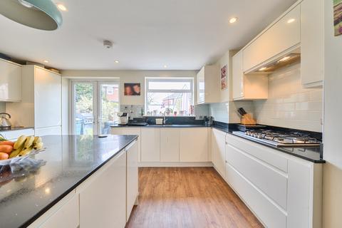 4 bedroom semi-detached house for sale, Brackley Way, Southampton SO40