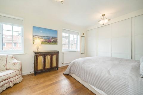 undefined, Greatdown Road, London W7